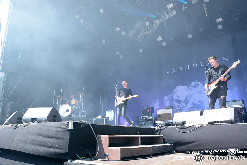 Van Holzen (live beim Happiness Festival, 2018)