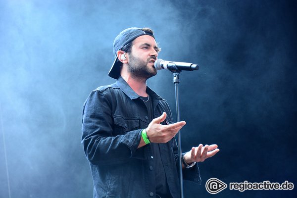 Charmanter Rapper - Exzellent: Live-Bilder Fotos von Chefket beim Happiness Festival 2018 