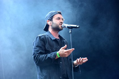 Charmanter Rapper - Exzellent: Live-Bilder Fotos von Chefket beim Happiness Festival 2018 