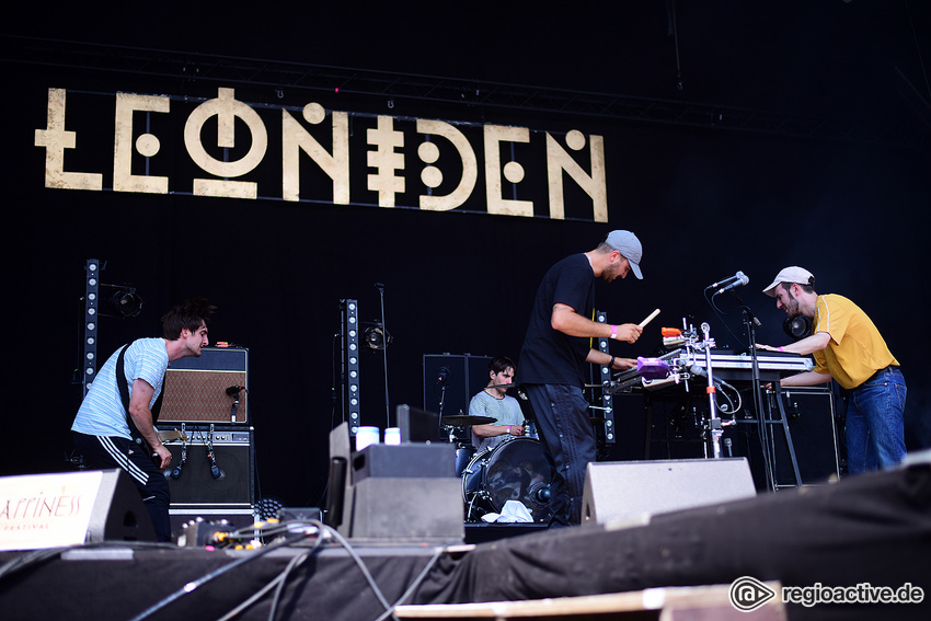 Leoniden (live beim Happiness Festival, 2018)