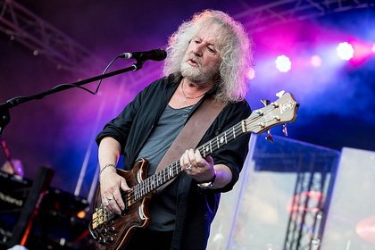 Schönklang - Live-Fotos von Barclay James Harvest feat. Les Holroyd beim Burgsommer Neuleinigen 