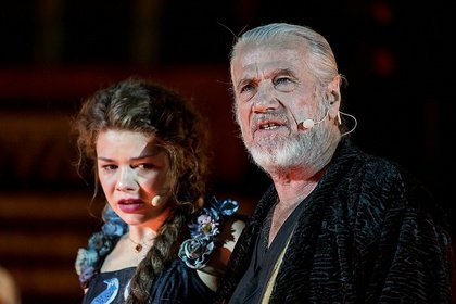 Düster - Nibelungen-Festspiele: Bilder des neuen Stücks "Siegfrieds Erben" live in Worms 