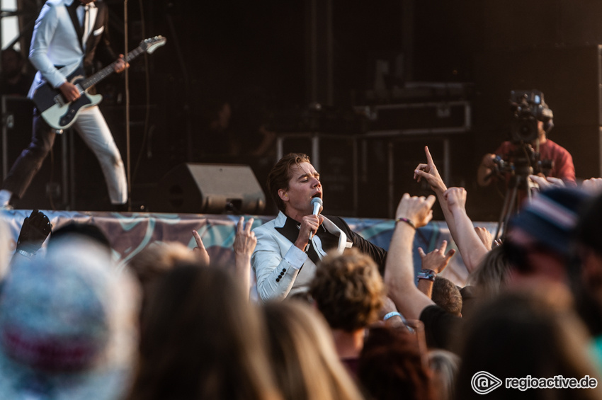 The Hives (live beim Deichbrand Festival 2018)