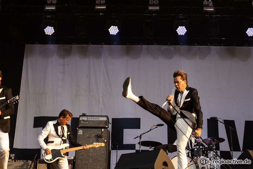 The Hives (live beim Deichbrand Festival 2018)