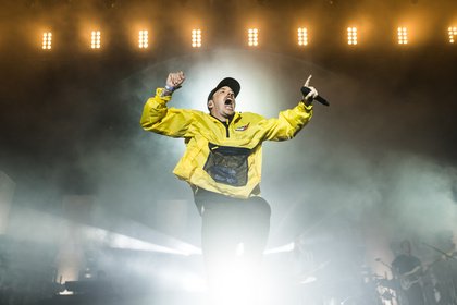 Rebell-Rapper - Mit Sprungkraft: Live-Bilder von Casper beim Deichbrand Festival 2018 