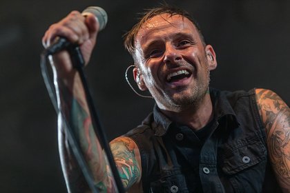 Energie trotz Hitze - Schweißgebadet: Live-Bilder der Donots beim Da Capo Festival in Alzey 