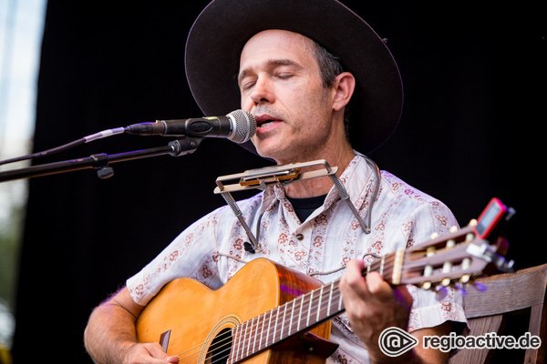 Fortschreibung der Tradition - Troubadour: Bilder von Simon Joyner live beim Heimspiel Knyphausen 2018 