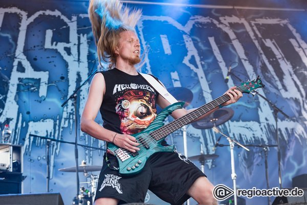 Eingespielter Nachwuchsrock - Staubiger Thrash-Metal: Bilder von Dust Bolt live beim Wacken Open Air 2018 