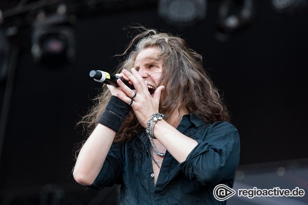 Mehr ist mehr - Opulent: Bilder von Amaranthe live beim Wacken Open Air 2018 