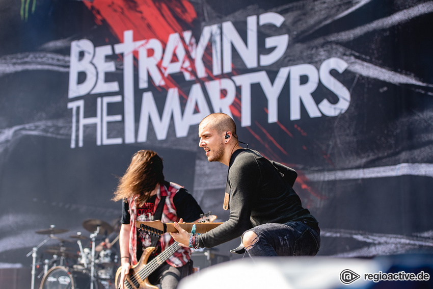 Betraying The Martyrs (live beim Summer Breeze 2018)