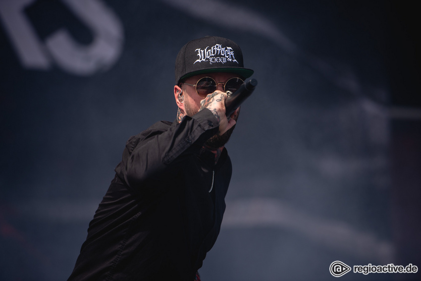 Betraying The Martyrs (live beim Summer Breeze 2018)