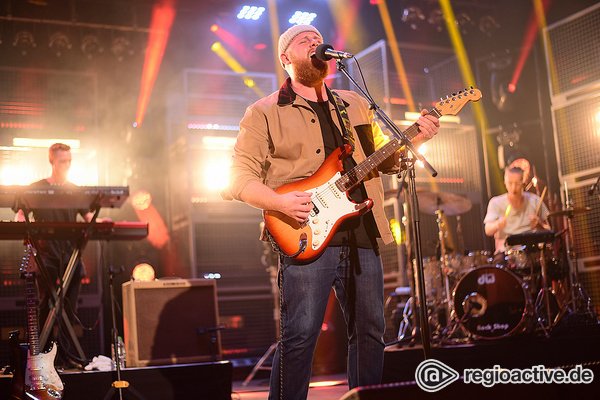 Das Licht angelassen - Leidenschaftlich: Bilder von Tom Walker live beim SWR3 New Pop Festival 2018 