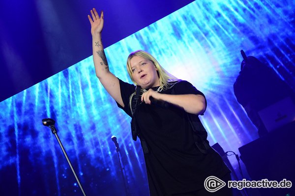 Rockige Seele - Mit Energie: Fotos von Alma live beim SWR3 New Pop Festival 