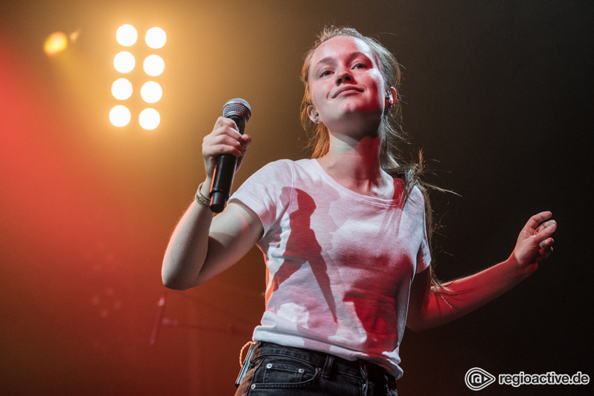 Sigrid (live in Hamburg, 2018)