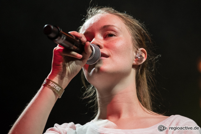 Sigrid (live in Hamburg, 2018)