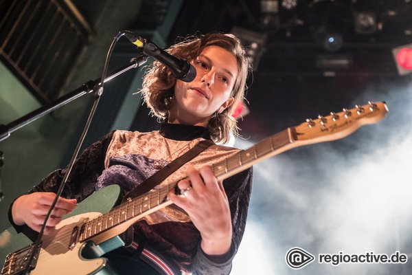 Feinster Pop aus New York - King Princess: Bilder der Multi-Instrumentalistin live beim Reeperbahn Festival 2018 