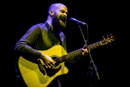 Solo - Bilder von Andrew Groves als Opener von Biffy Clyro live in Frankfurt 