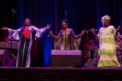 Aus allen Teilen Afrikas - Les Amazones d'Afrique: Bilder des Eröffnungskonzerts von Enjoy Jazz 2018 in Heidelberg 