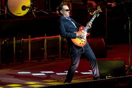 Beinahe schon zu rund - Joe Bonamassa liefert in der Mannheimer SAP-Arena eine Lehrstunde im Bluesrock 