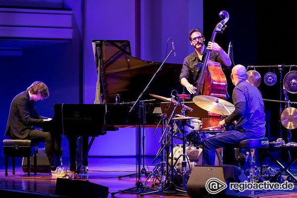 Variantenreich - Fotos des Michael Wollny Trios live bei Enjoy Jazz 2018 in Ludwigshafen 