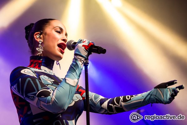 Soulstimmig - Jorja Smith live in der Batschkapp Frankurt: Junge Sängerin mit Riesenpotential 