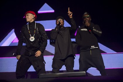 Ein Schritt zurück in die richtige Richtung - Die Black Eyed Peas lassen im Zenith in München das Publikum springen und tanzen 