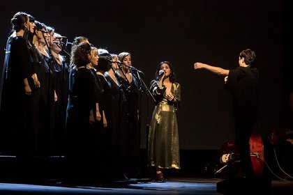 Untrennbar - Georgisch: Bilder von Katie Melua mit dem Gori Women's Choir live in Mannheim 