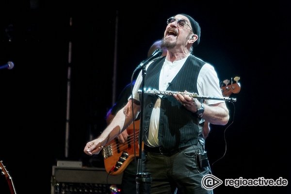 Agil - Ian Anderson: Fotos der 50th Anniversary Jethro Tull Tour live in Mannheim 