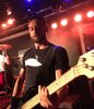 Bassist sucht Musiker für eigenes Projekt: Drums und Gesang