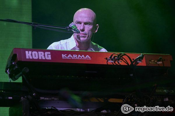 Eine gutartige Diktatur - Mark Kelly: Solo-Album 'Marathon' kommt, Arbeit an Marillion-Album unterbrochen 