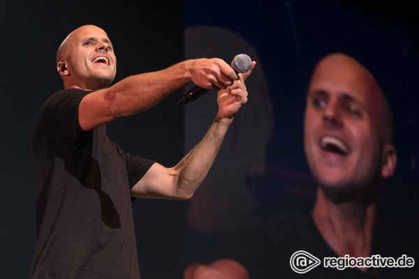 Bestens aufgelegt - Live-Bilder von Milow bei der Night of the Proms 2018 in Hamburg 