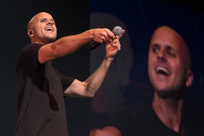 Bestens aufgelegt - Live-Bilder von Milow bei der Night of the Proms 2018 in Hamburg 