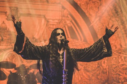 Düster und bombastisch - Fotos von Dimmu Borgir live bei der European Apocalypse Tour in Frankfurt 