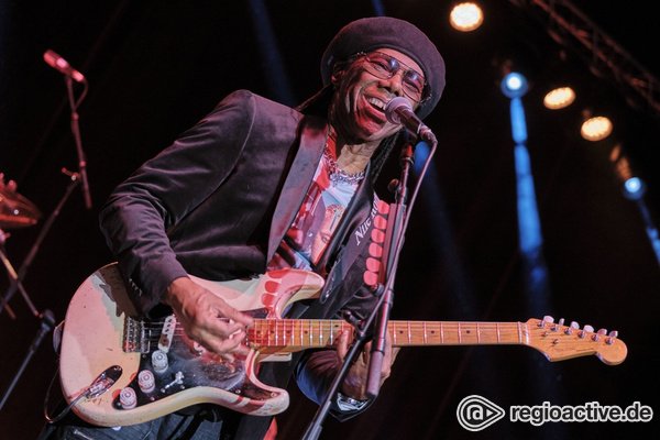 40 Jahre Hits - Nile Rodgers & Chic lassen in Frankfurt den Disco-Sound lebendig werden 