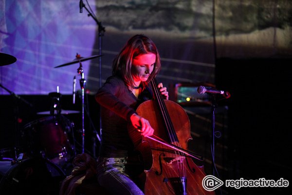 Sie spielt Cello - Klangmagie: Fotos von Regina Wilke beim 8. Mannheimer Winteraward 