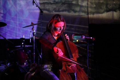 Sie spielt Cello - Klangmagie: Fotos von Regina Wilke beim 8. Mannheimer Winteraward 