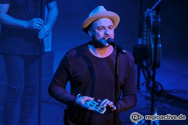 Markante Stimme - Mit Seele: Live-Bilder von Max Mutzke feat. monoPunk in Frankfurt 