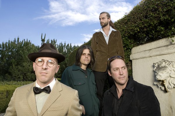 Zweimal gute Nachrichten - 'Descending' & 'Invincible': Erste neue Songs von Tool seit 13 Jahren 