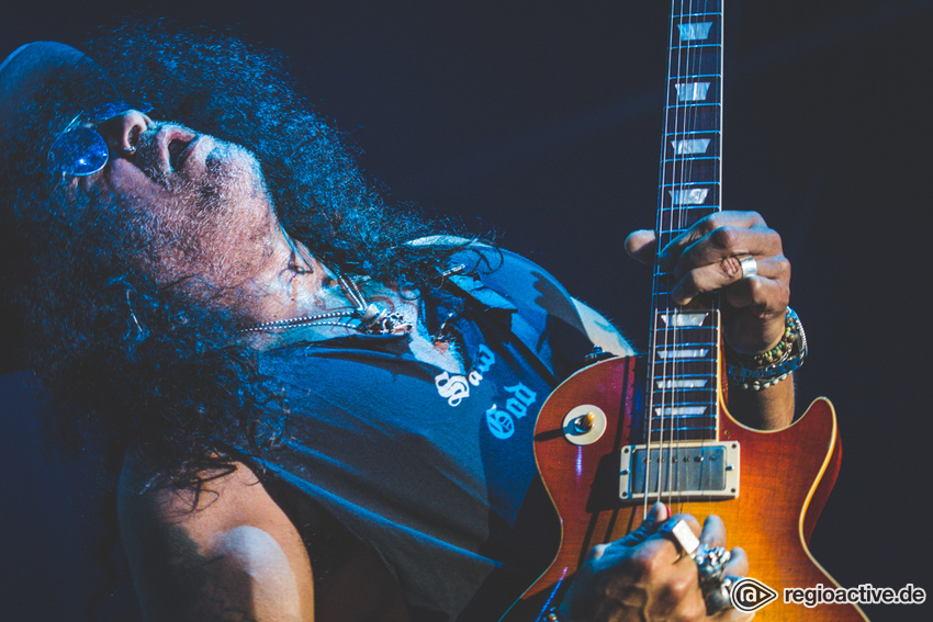 Slash feat. Myles Kennedy & The Conspirators (live in Offenbach, 2019)