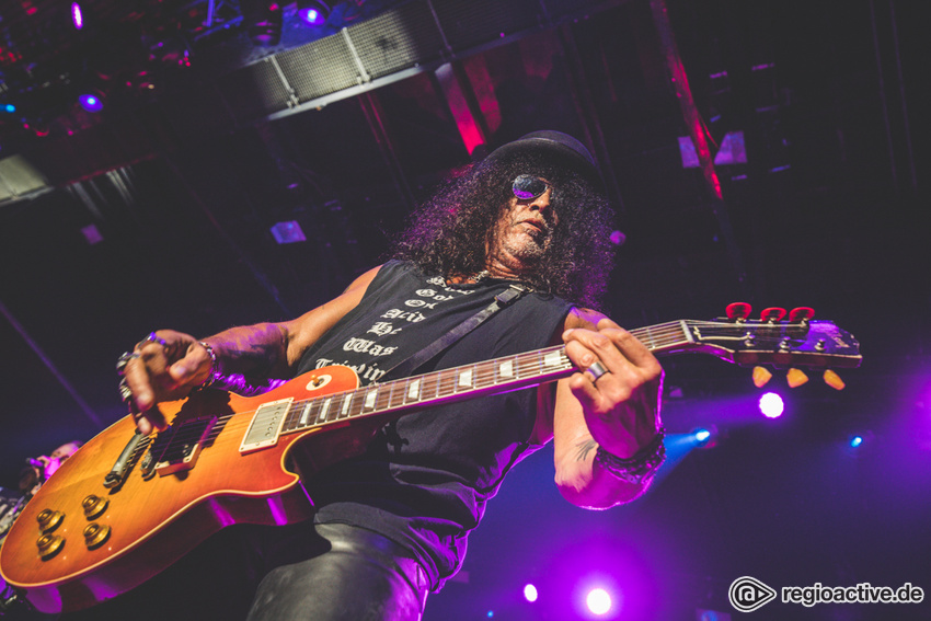 Slash feat. Myles Kennedy & The Conspirators (live in Offenbach, 2019)