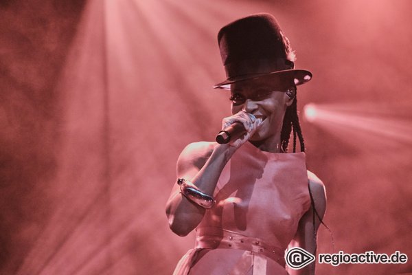 Überlegt - Morcheeba gehen in der halle02 in Heidelberg auf Nummer sicher 