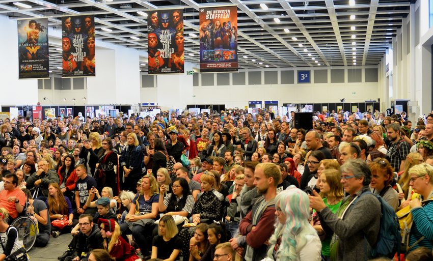 Fans an der Bühne bei der German Comic Con 2019