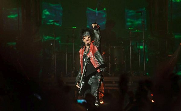 "Diese Worte waren unverantwortlich" - Mötley Crüe: Nikki Sixx äußert sich zu Vergewaltigung in Autobiografie "The Dirt" 