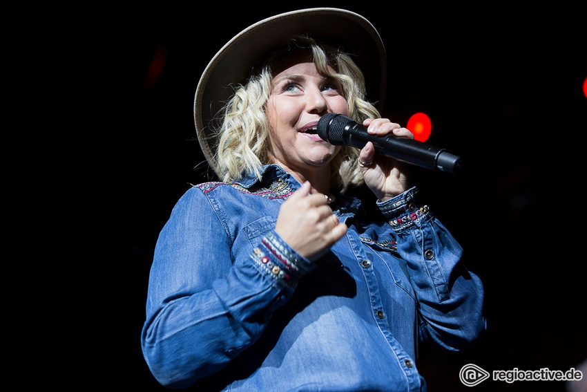 Beatrice Egli (live bei der Schlagernacht des Jahres 2019 in Mannheim)