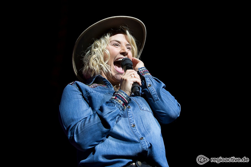 Beatrice Egli (live bei der Schlagernacht des Jahres 2019 in Mannheim)