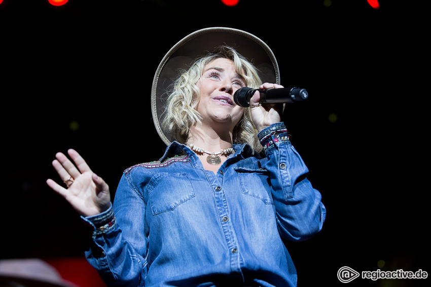 Beatrice Egli (live bei der Schlagernacht des Jahres 2019 in Mannheim)