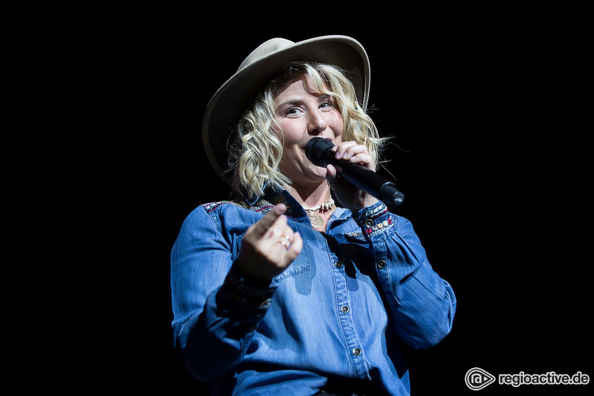 Beatrice Egli (live bei der Schlagernacht des Jahres 2019 in Mannheim)