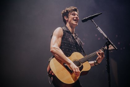 Im Rampenlicht - Shawn Mendes: Bilder des Sängers live in der Lanxess Arena in Köln 