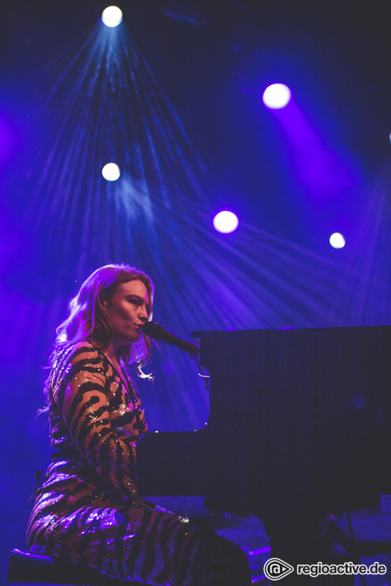 Freya Ridings (live in Frankfurt, 2019)