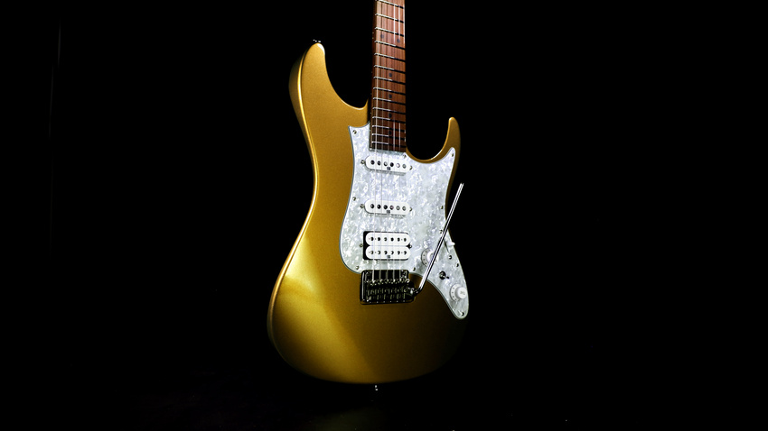 Ibanez vergoldet mit der "Gold Collection" ikonische AZ- und RG-Modelle